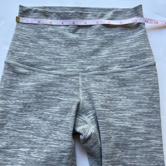 Lululemon Wunder Under Crop II Special Edition Scallop 24” Size 4 - Picture 6 of 7